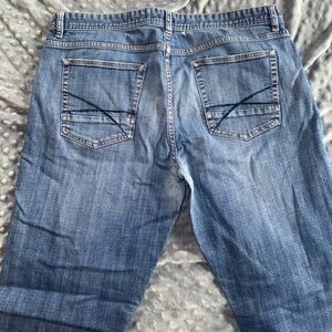 Signature Studio Light Blue Relaxed Jeans